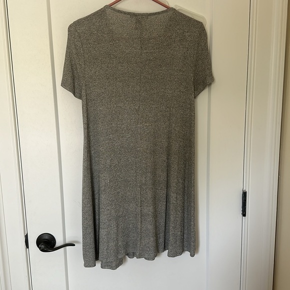 Forever 21 grey mini dress ! - Picture 4 of 4